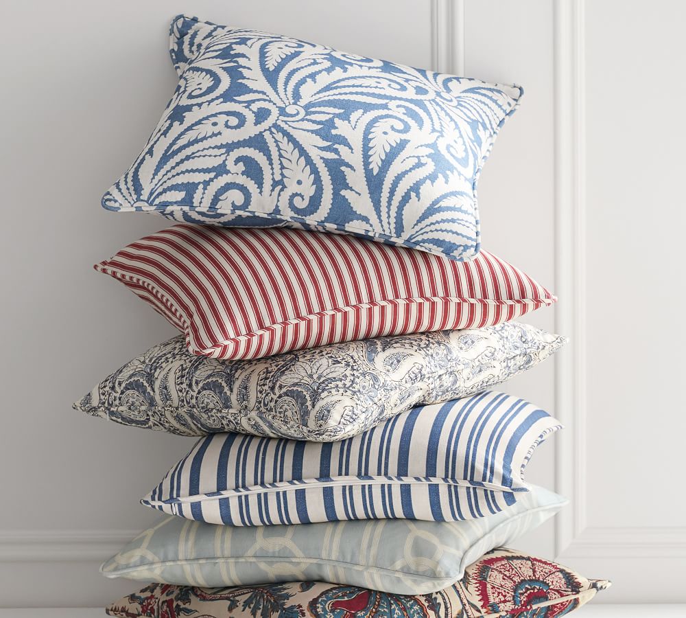 WYNNFIELD PAISLEY PRINTED PILLOW COVER WITH INSERT thumbnail 2