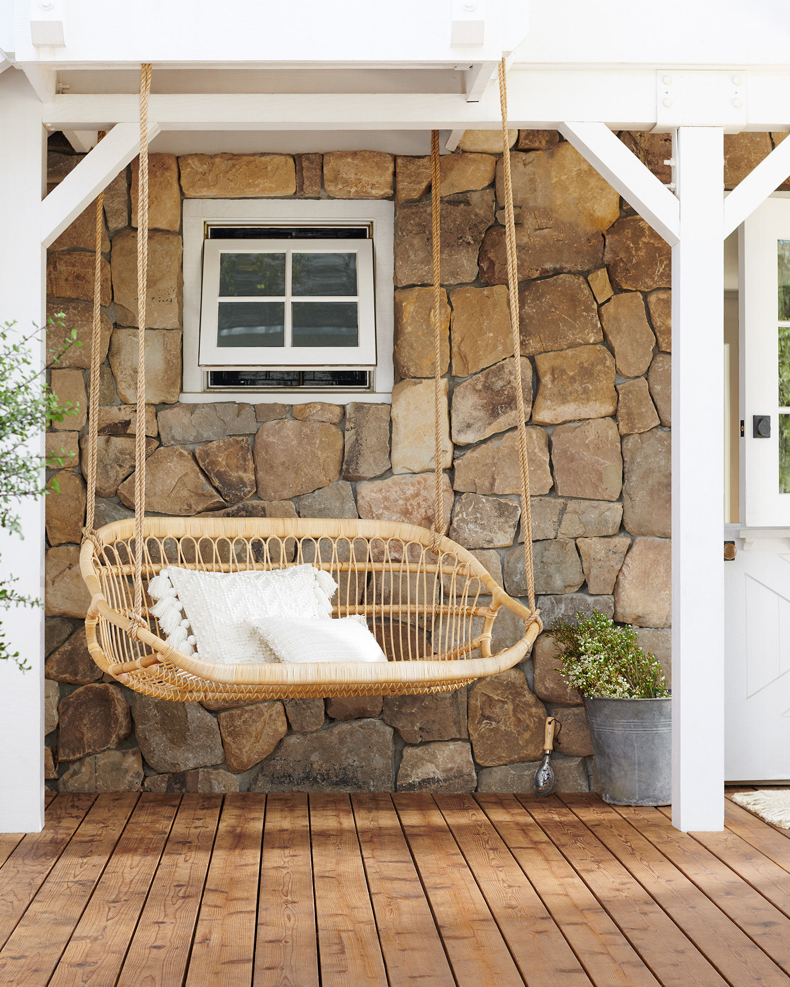 HANGING RATTAN BENCH thumbnail 4