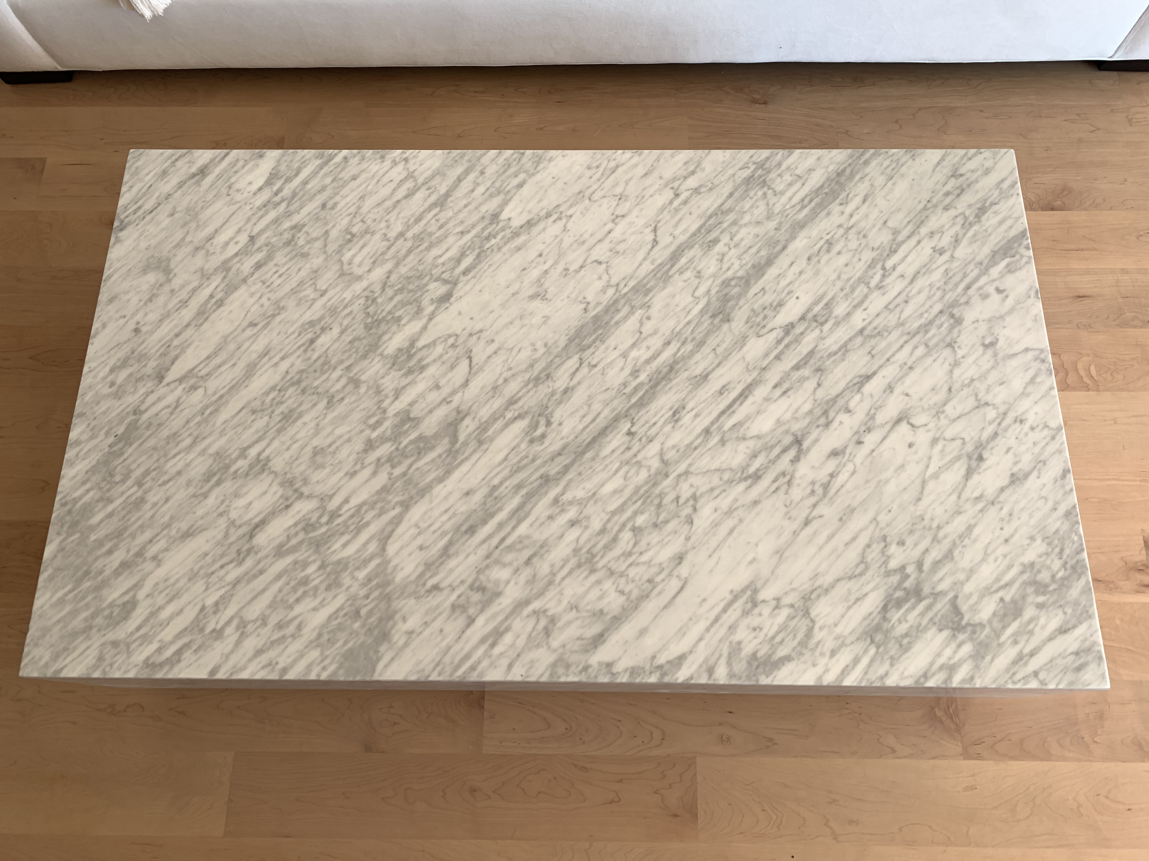 CUSTOMER COFFEE TABLE thumbnail 2