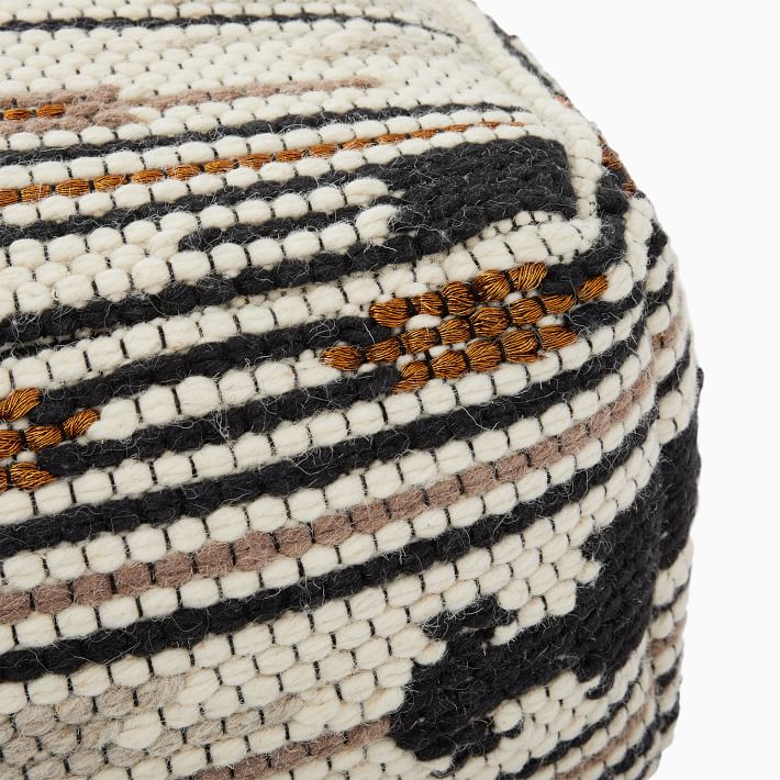 ENTWINE POUF thumbnail 2