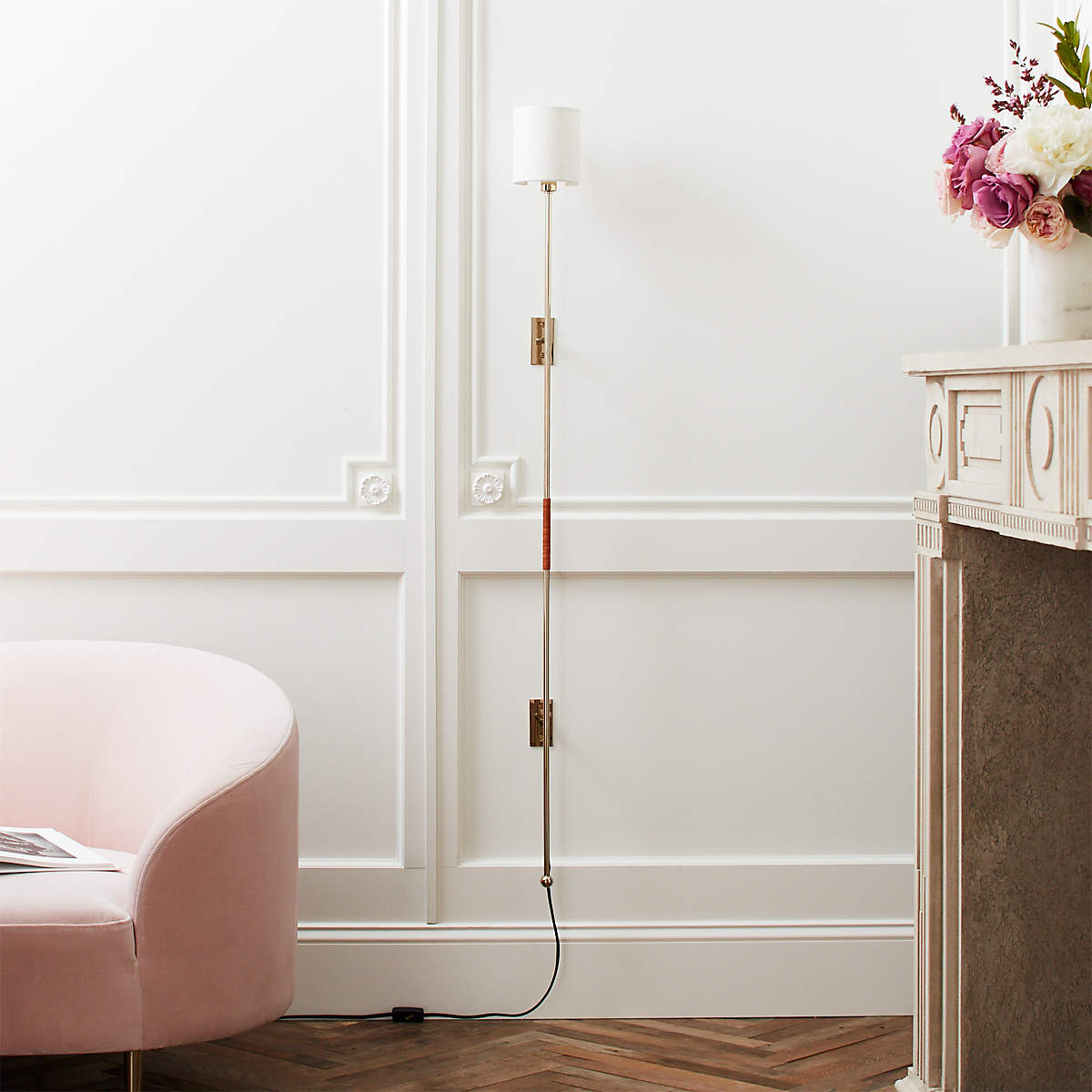 LEGGERO CHAMPAGNE POLE WALL SCONCE thumbnail 2