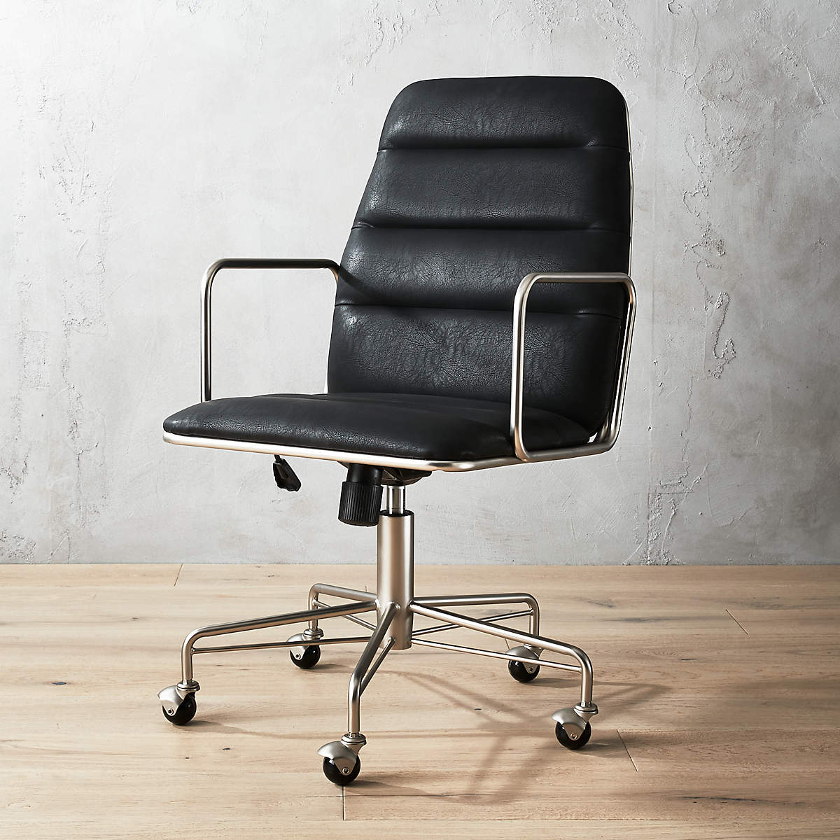 AD BLACK EXECUTIVE CHAIR thumbnail 3