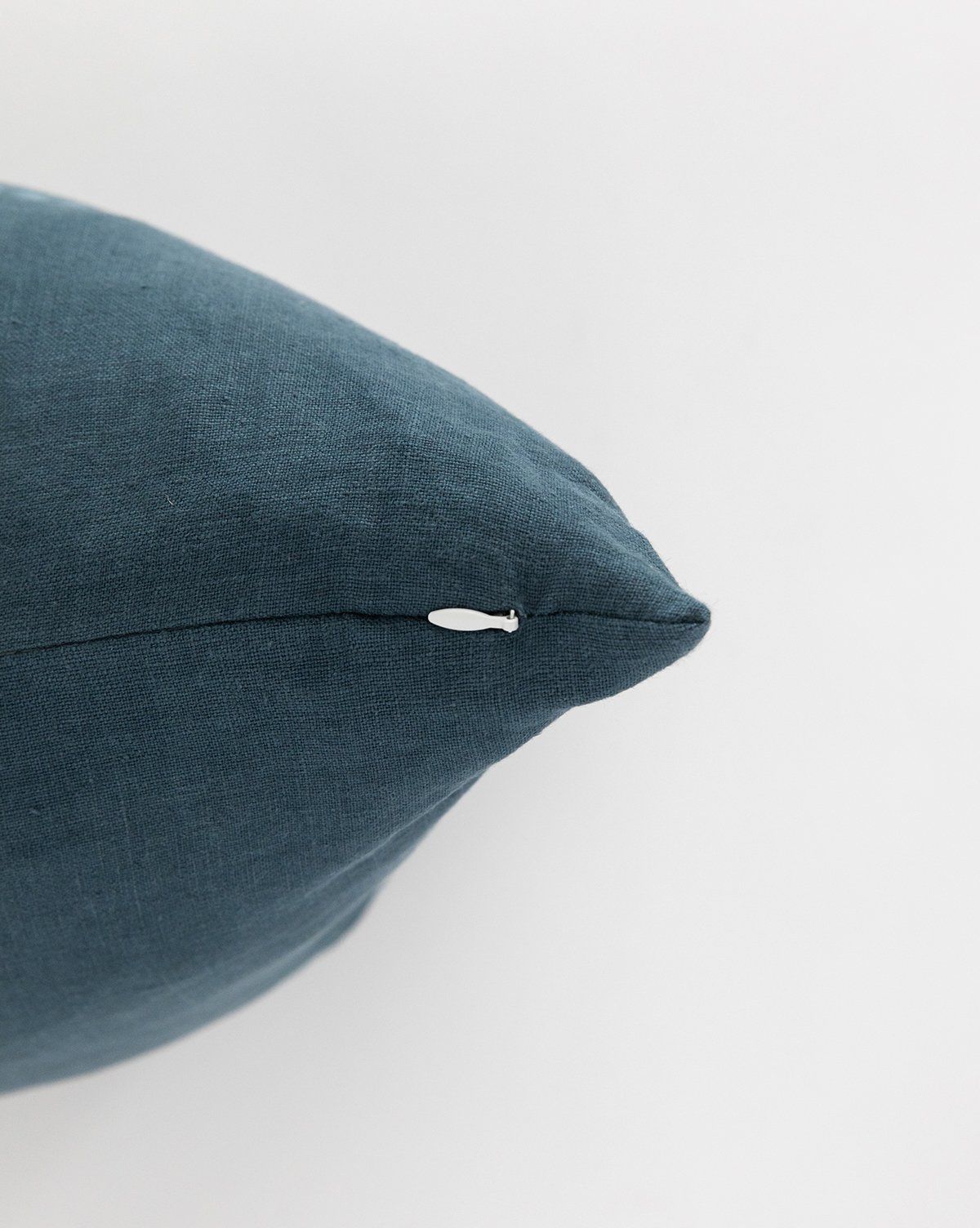 ZURIA WOVEN PILLOW WITH INSERT thumbnail 3