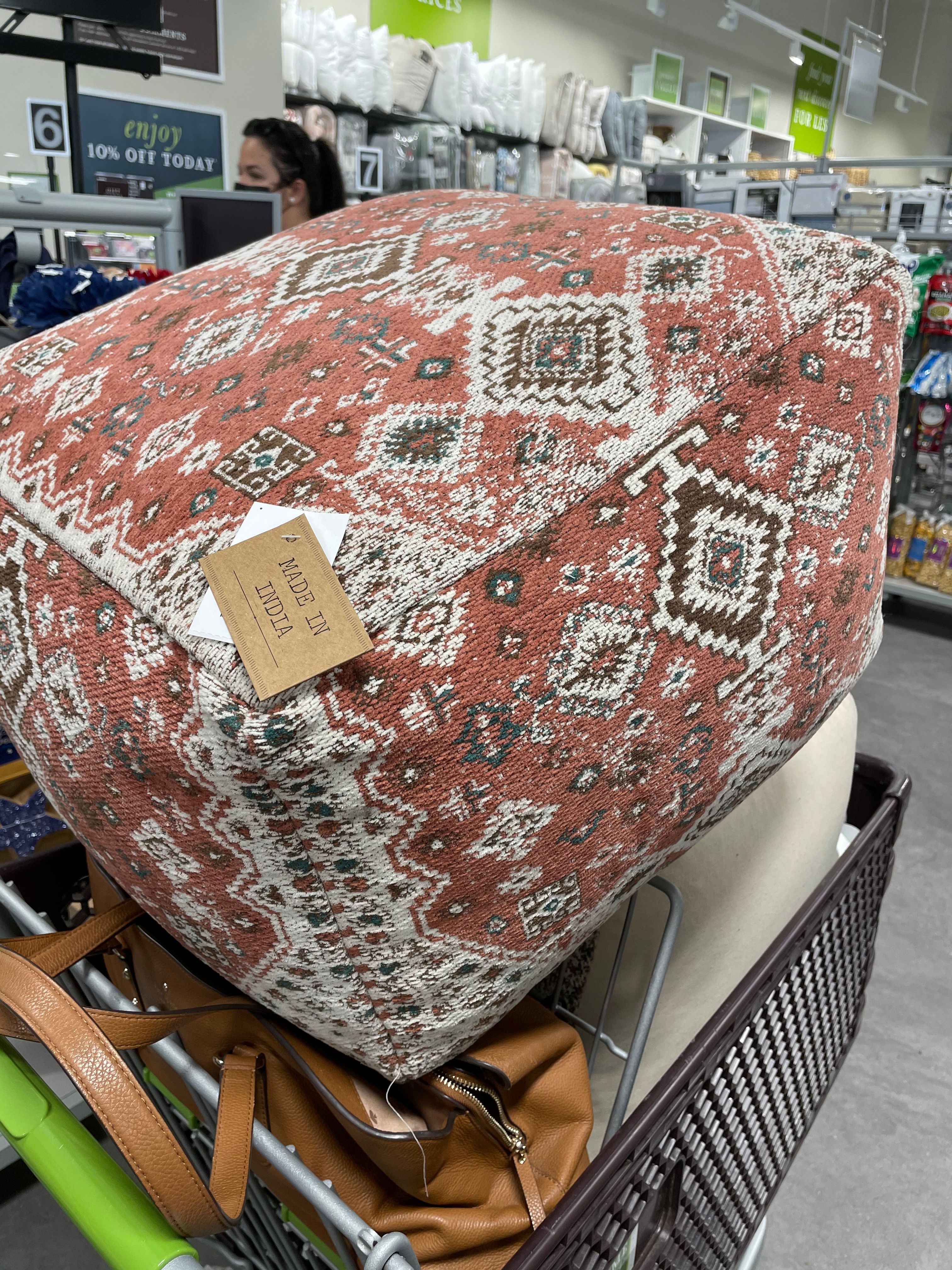 COUSTOMER POUF thumbnail 4