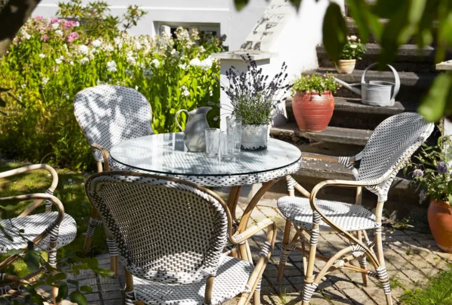 AFFAIRE STACKING DINING CHAIR thumbnail 3