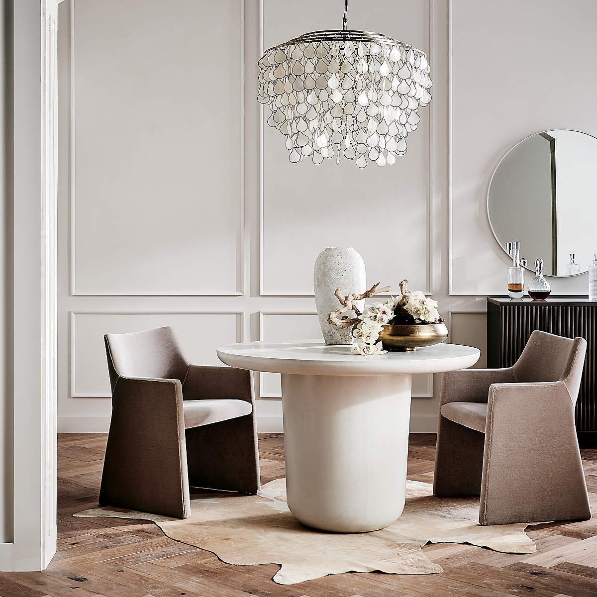LOLA ROUND CONCRETE DINING TABLE thumbnail 3