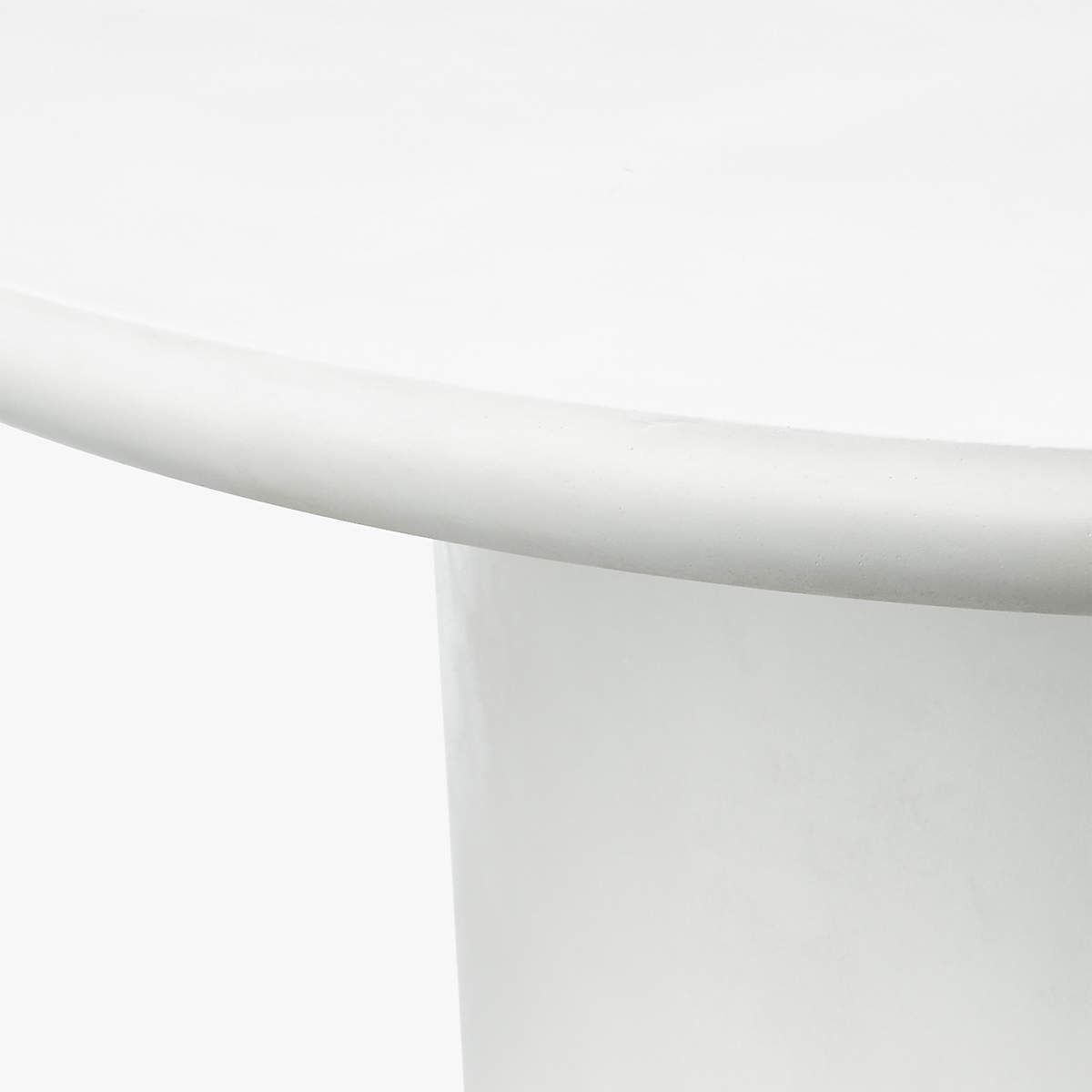 LOLA ROUND CONCRETE DINING TABLE thumbnail 4