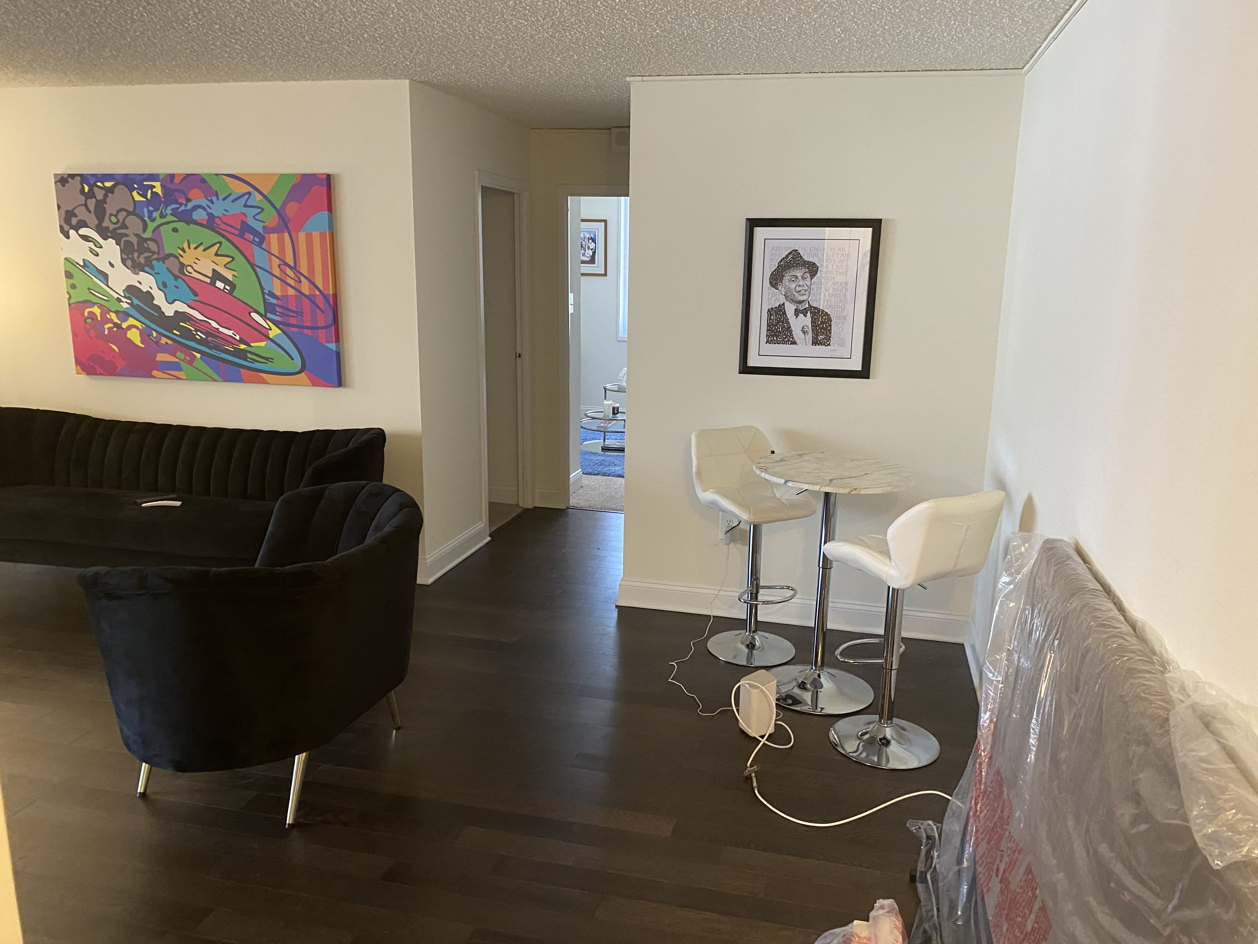 CUSTOMER COUCH thumbnail 2