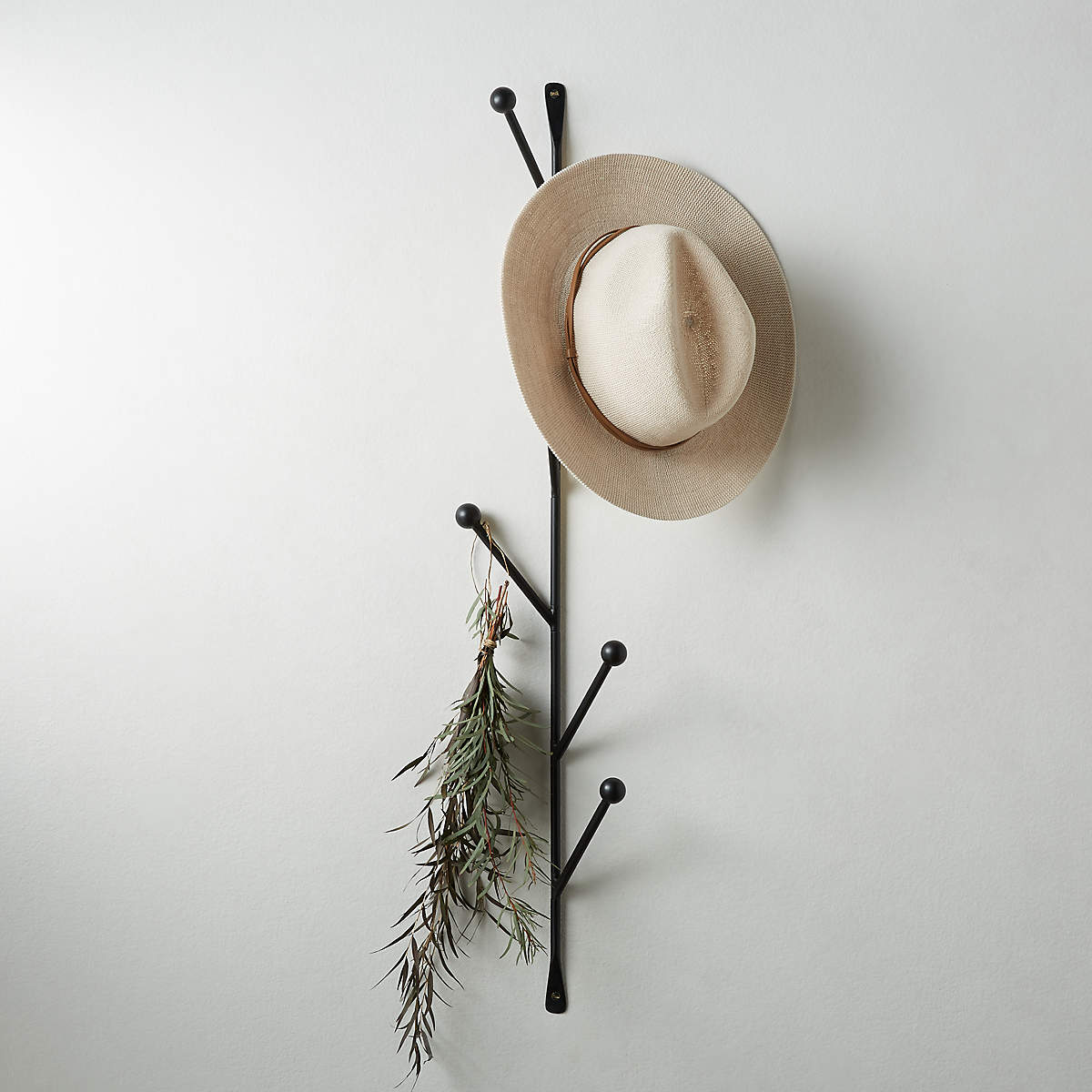 BARKER VERTICAL WALL MOUNTED COAT RACK thumbnail 2