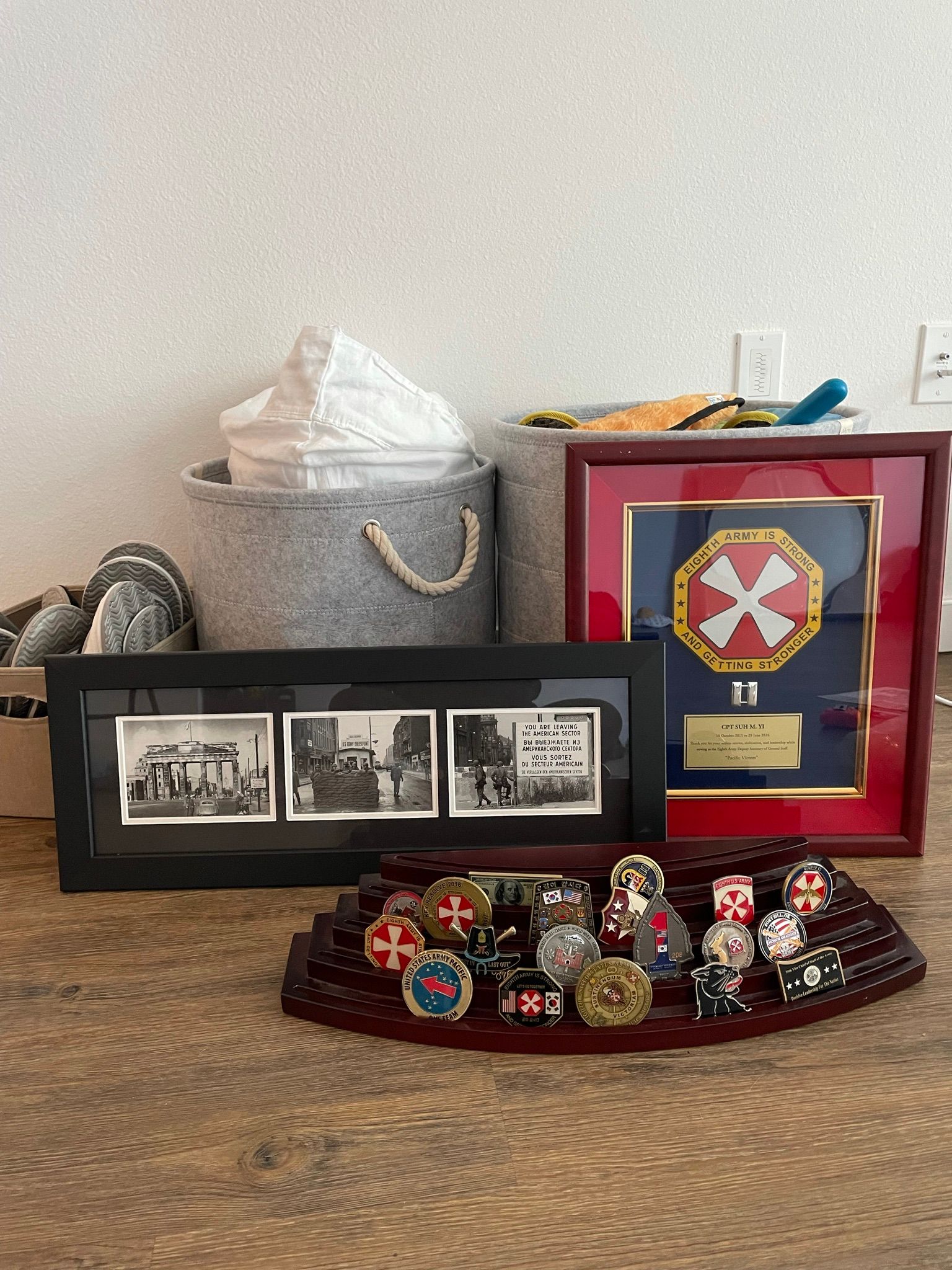 CUSTOMER MOUNT MILITARY PLAQUE WITH FRAME thumbnail 3