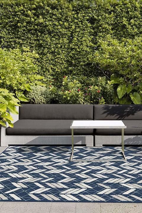 Outdoor Painted Chevron Navy Rug-8'x10' thumbnail 3