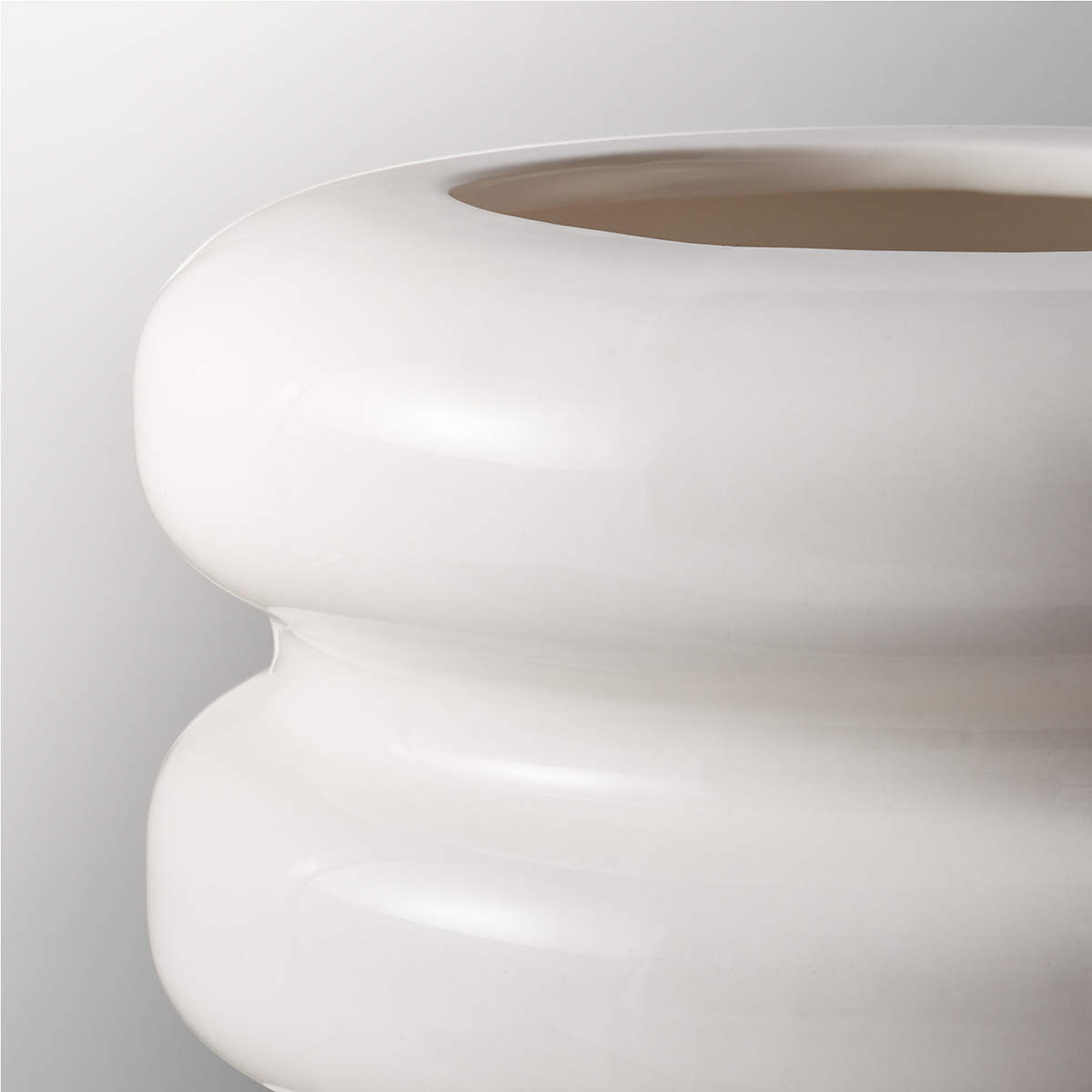 TIER SHINY WHITE VASE thumbnail 2