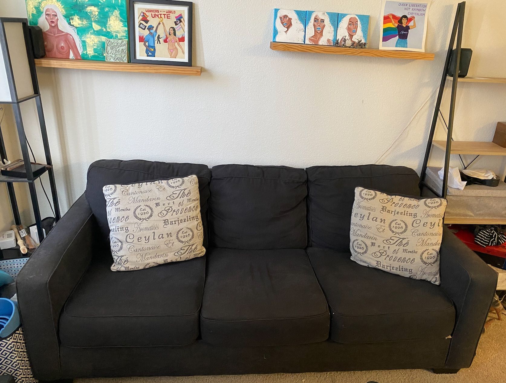 Customer Product Couch thumbnail 4