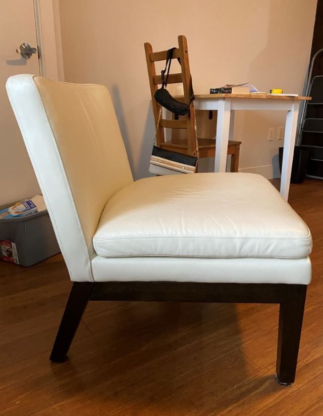 customer Chair thumbnail 2