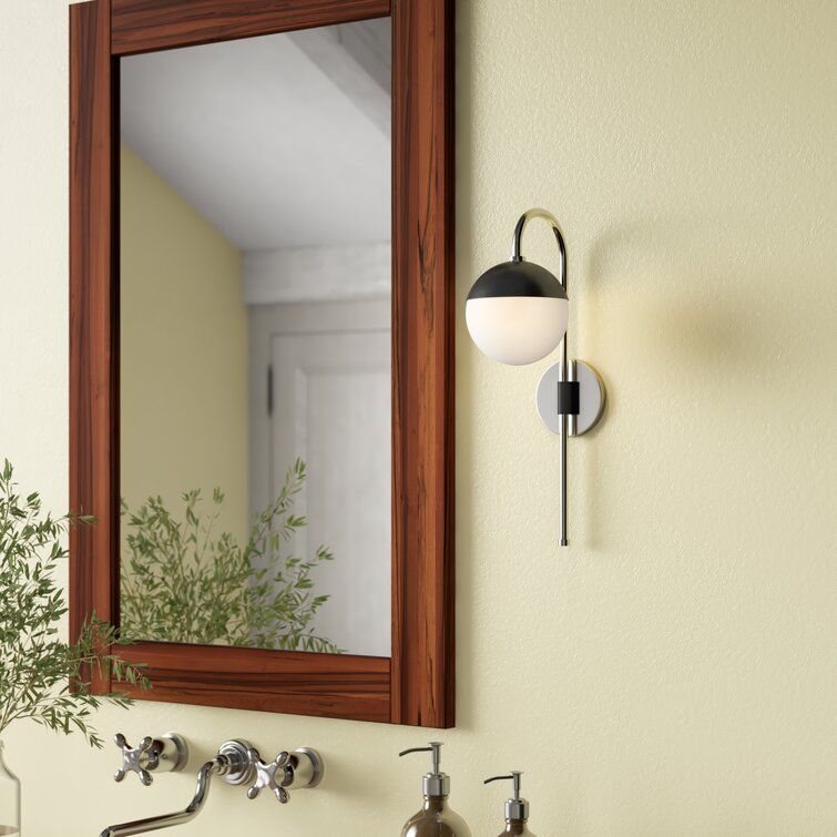 Kilwin 1 Light Plugin Armed Sconce thumbnail 2