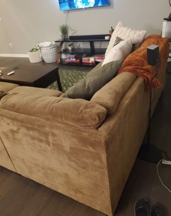 Customer Couch thumbnail 2