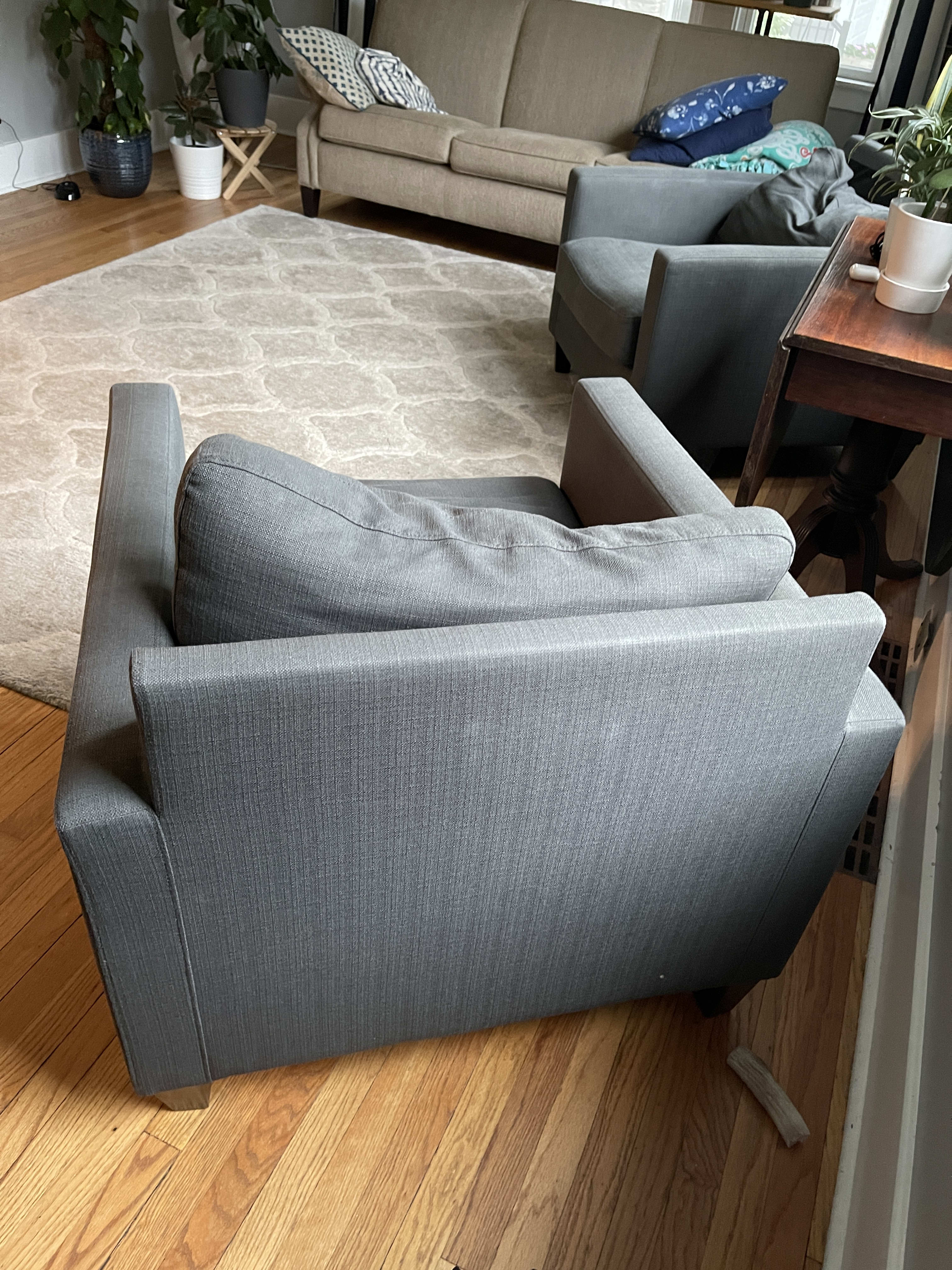 Customer Chair thumbnail 2