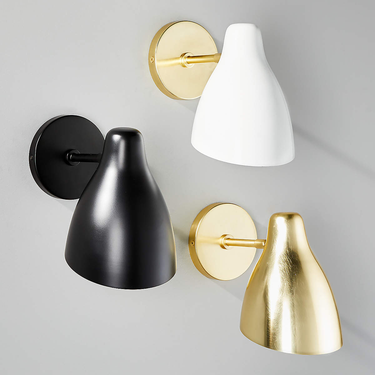 ACE SINGLE BLACK GLOBE WALL SCONCE thumbnail 3