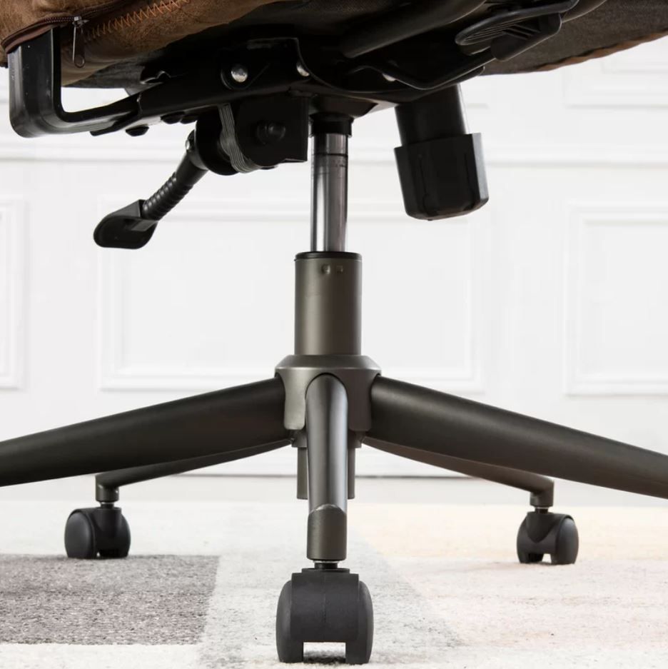 Executive Chair thumbnail 4