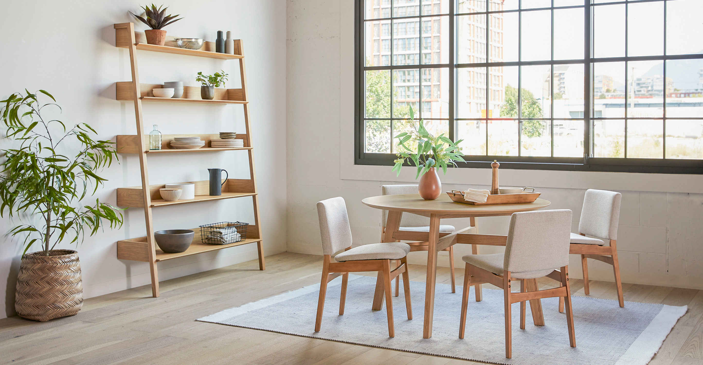 Ventu Light Oak Round Dining Table thumbnail 2
