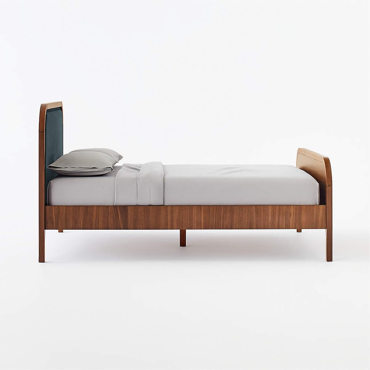 Irving Queen Nailhead Bed thumbnail 3