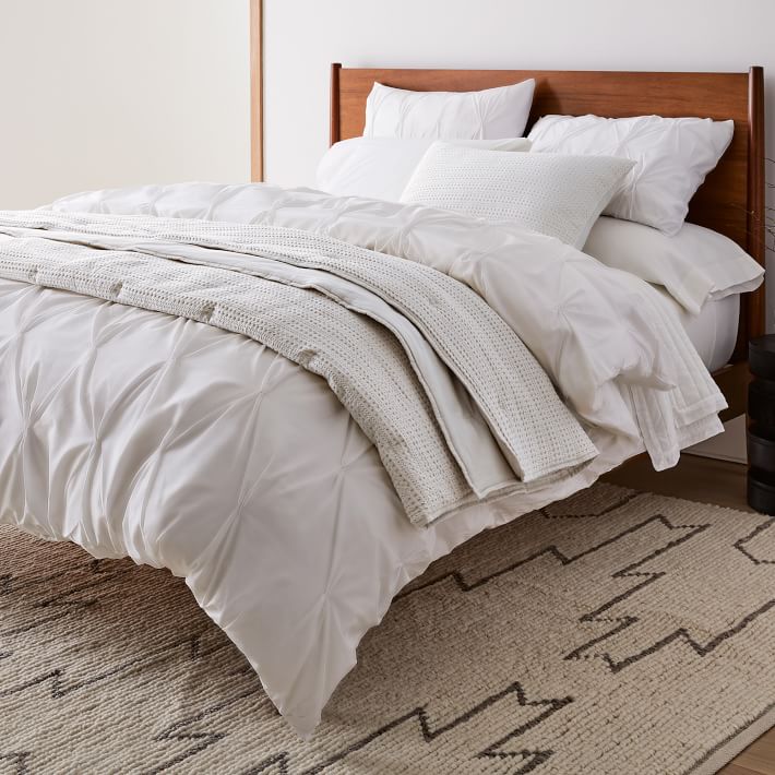 Organic Cotton Pintuck King Sham Set of 2 with insert thumbnail 2