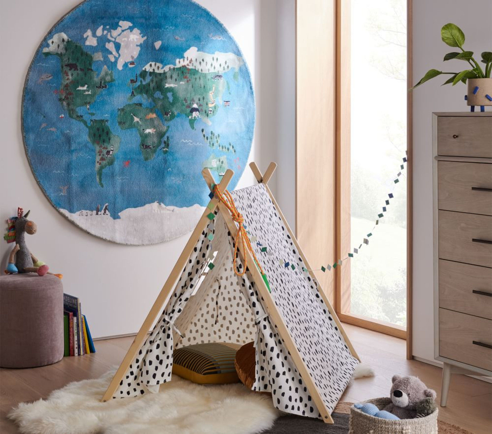 World Map Round Rug thumbnail 2