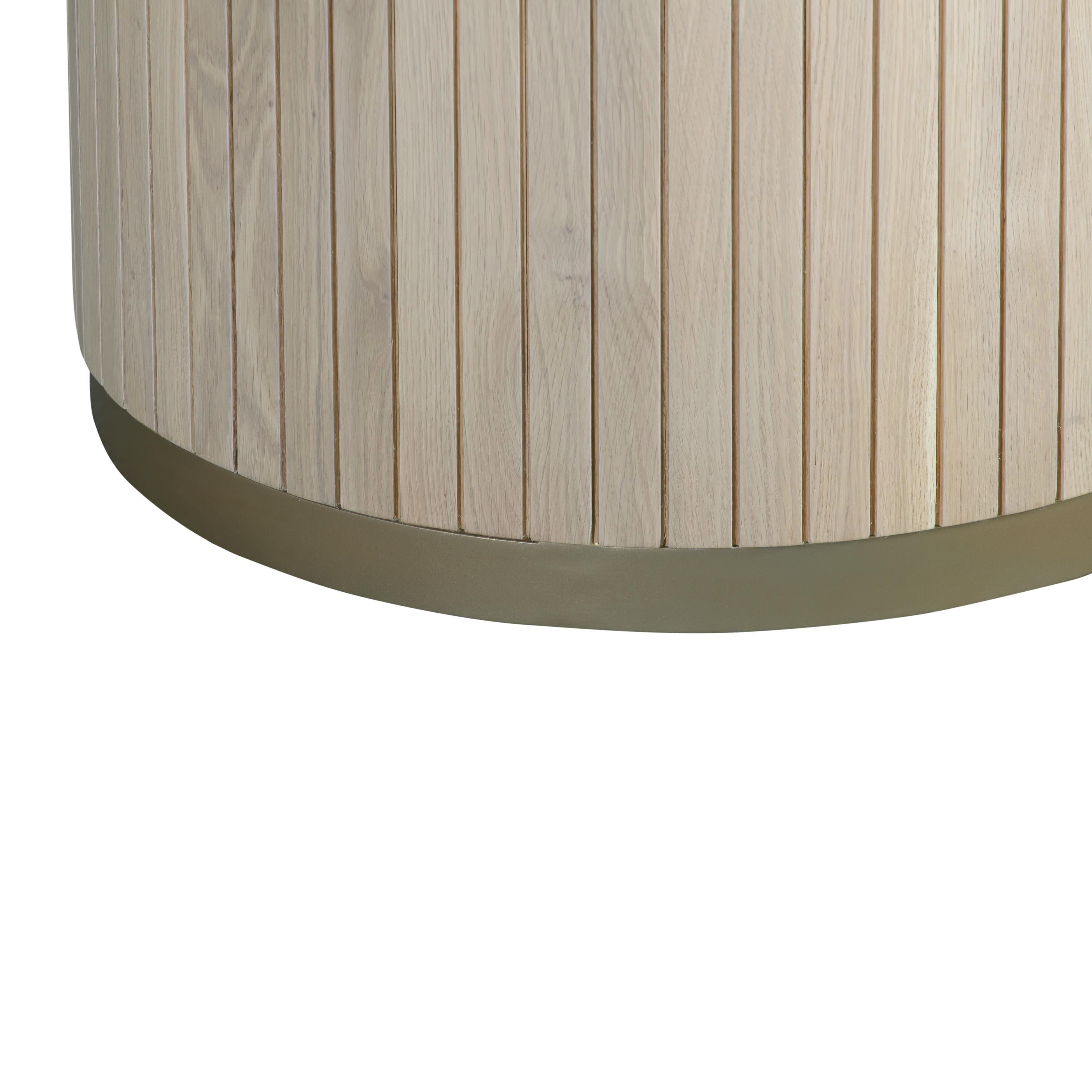 London Round Oak Dining Table thumbnail 3