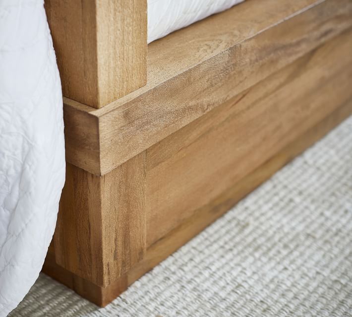 Oakleigh Canopy Bed thumbnail 9