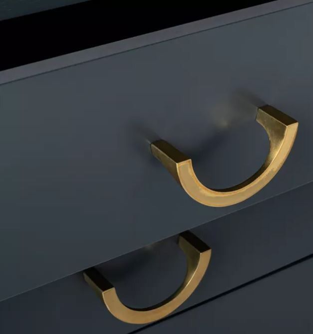 Quail Hill 3 Drawer Nightstand thumbnail 4