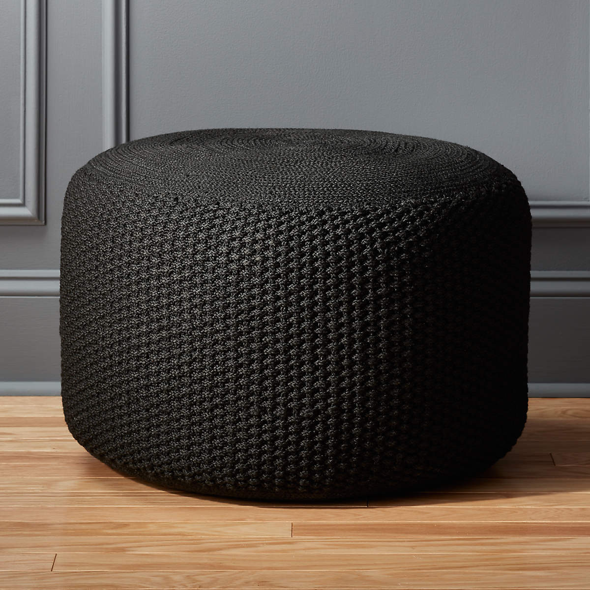 CRISS KNIT BLACK POUF thumbnail 4