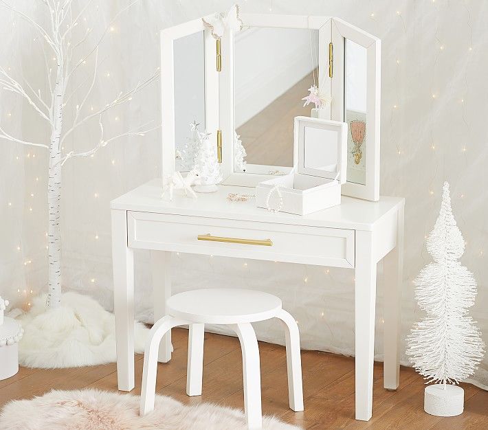 Chelsea Play Vanity (29") thumbnail 2
