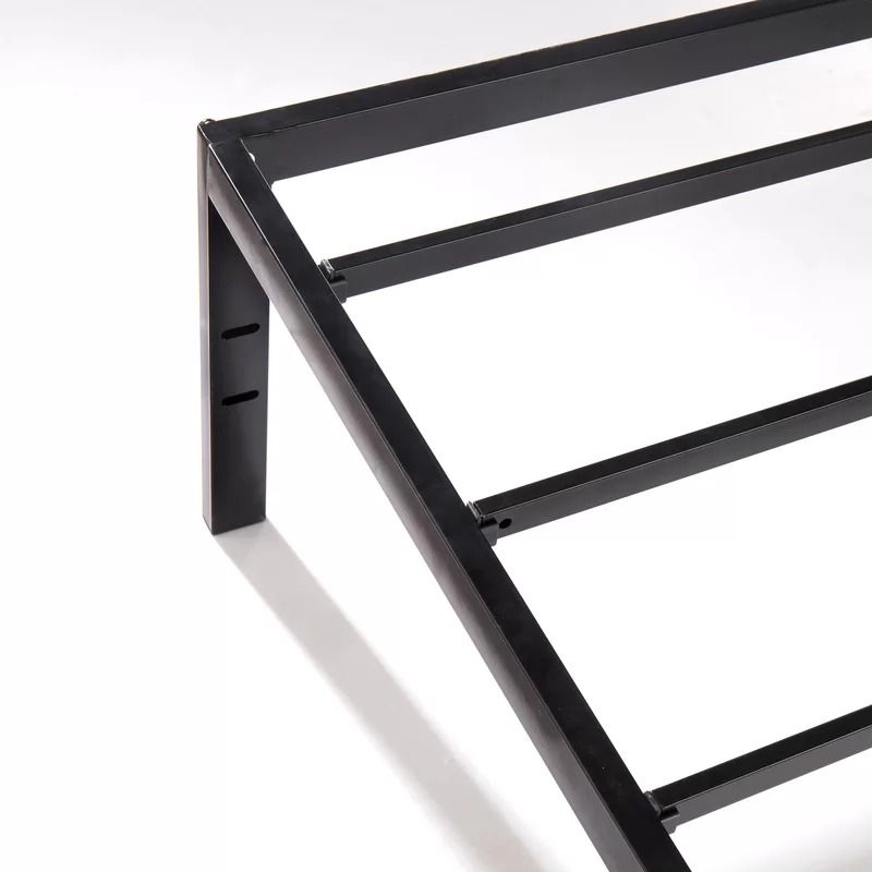 Mendez Bed queen beds thumbnail 3