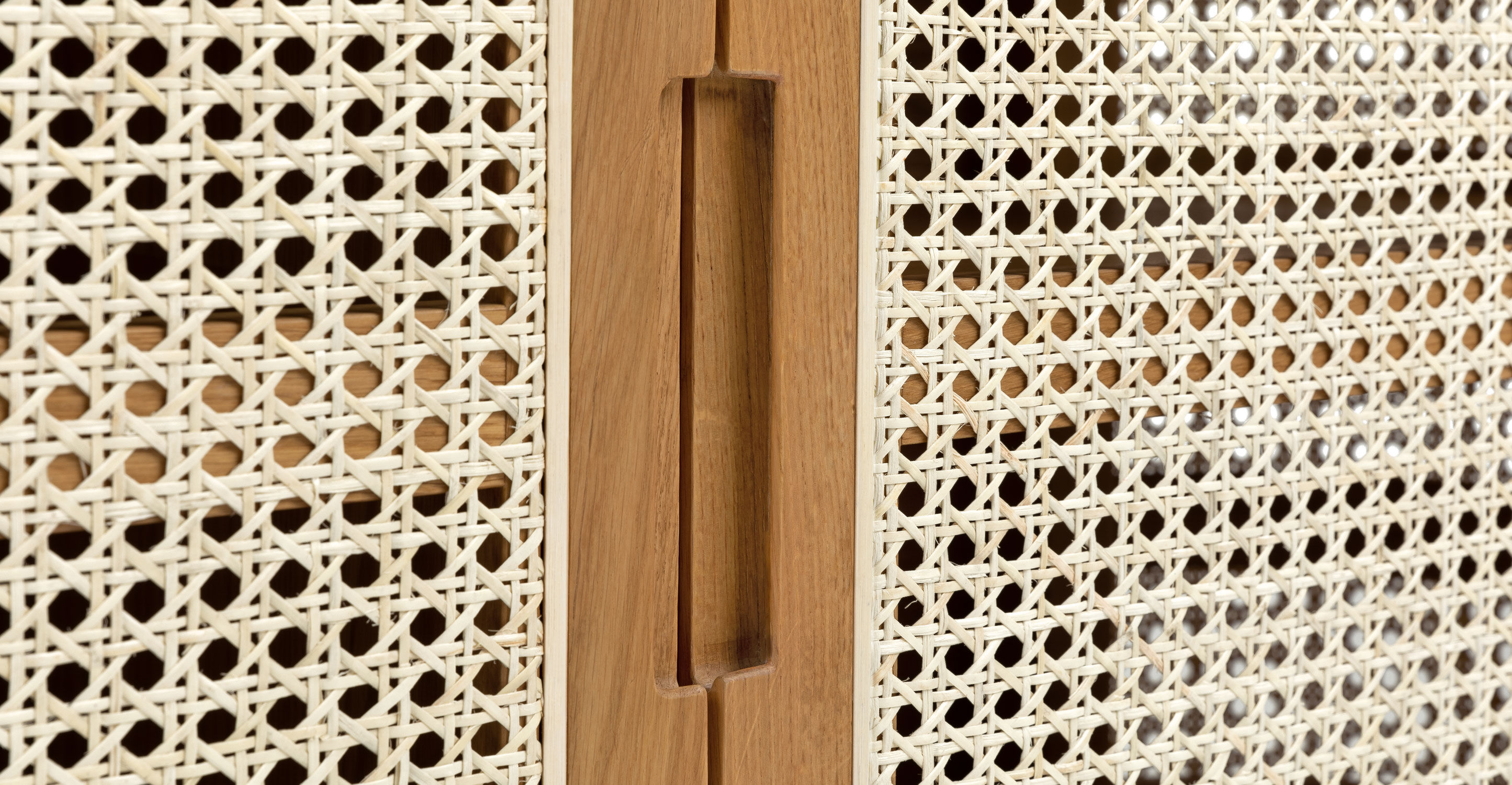 Candra Oak Media Unit thumbnail 10