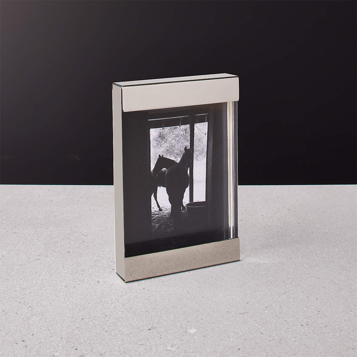 Pulida Acrylic Frame thumbnail 2