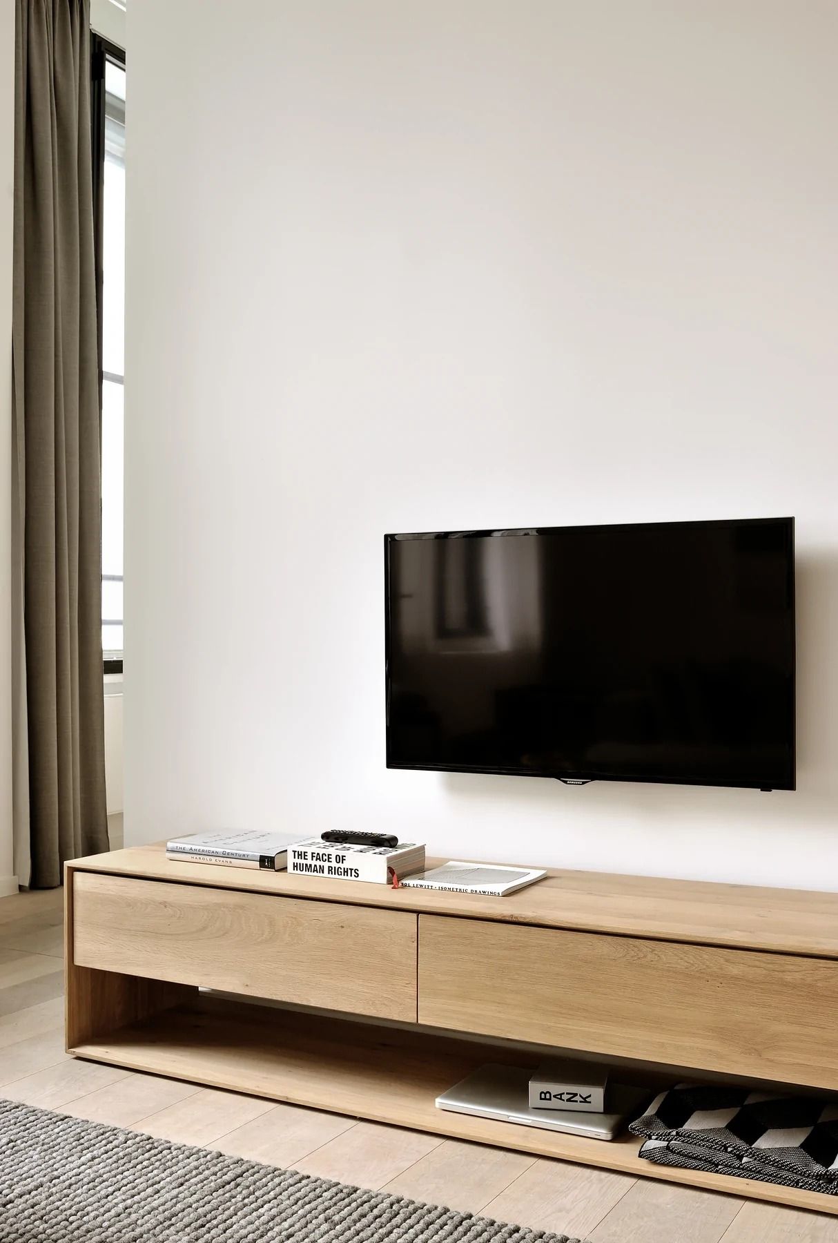 Nordic Media Console  thumbnail 2