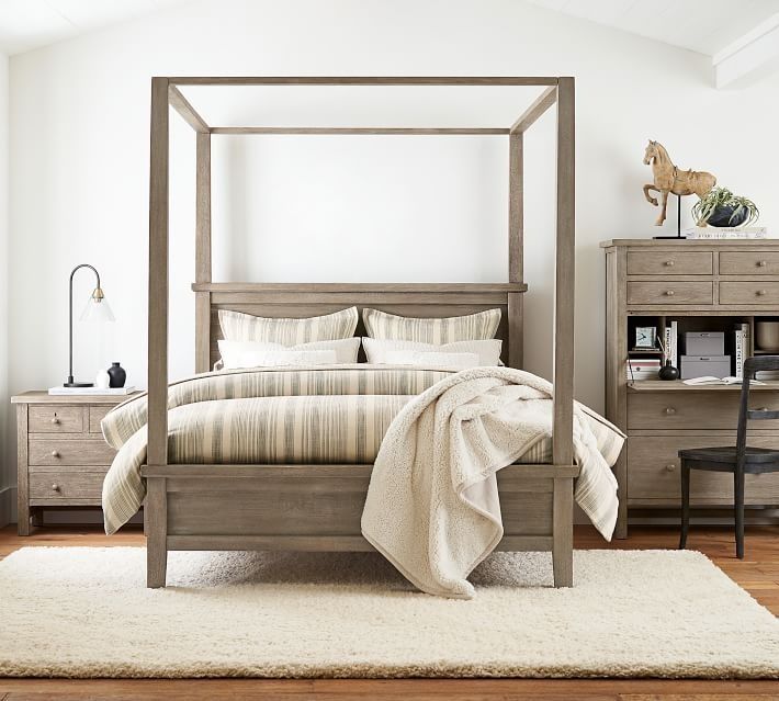 Farmhouse Canopy Bed thumbnail 2