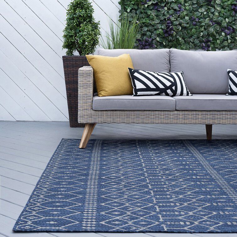 Harlee Geometric Area Rug 7'10'' x 10'3'' thumbnail 4