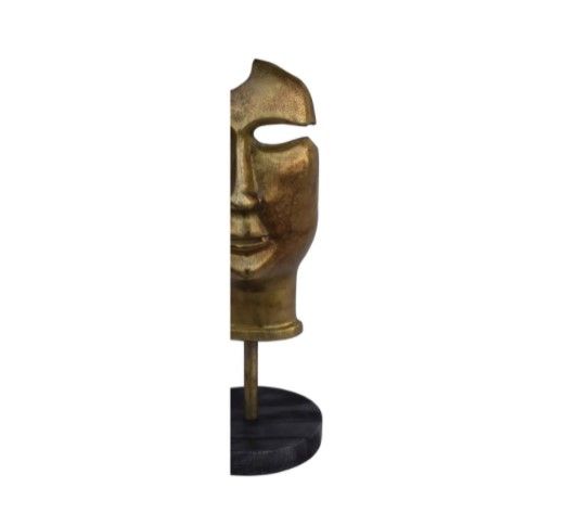 Golden Mask On Stand thumbnail 3