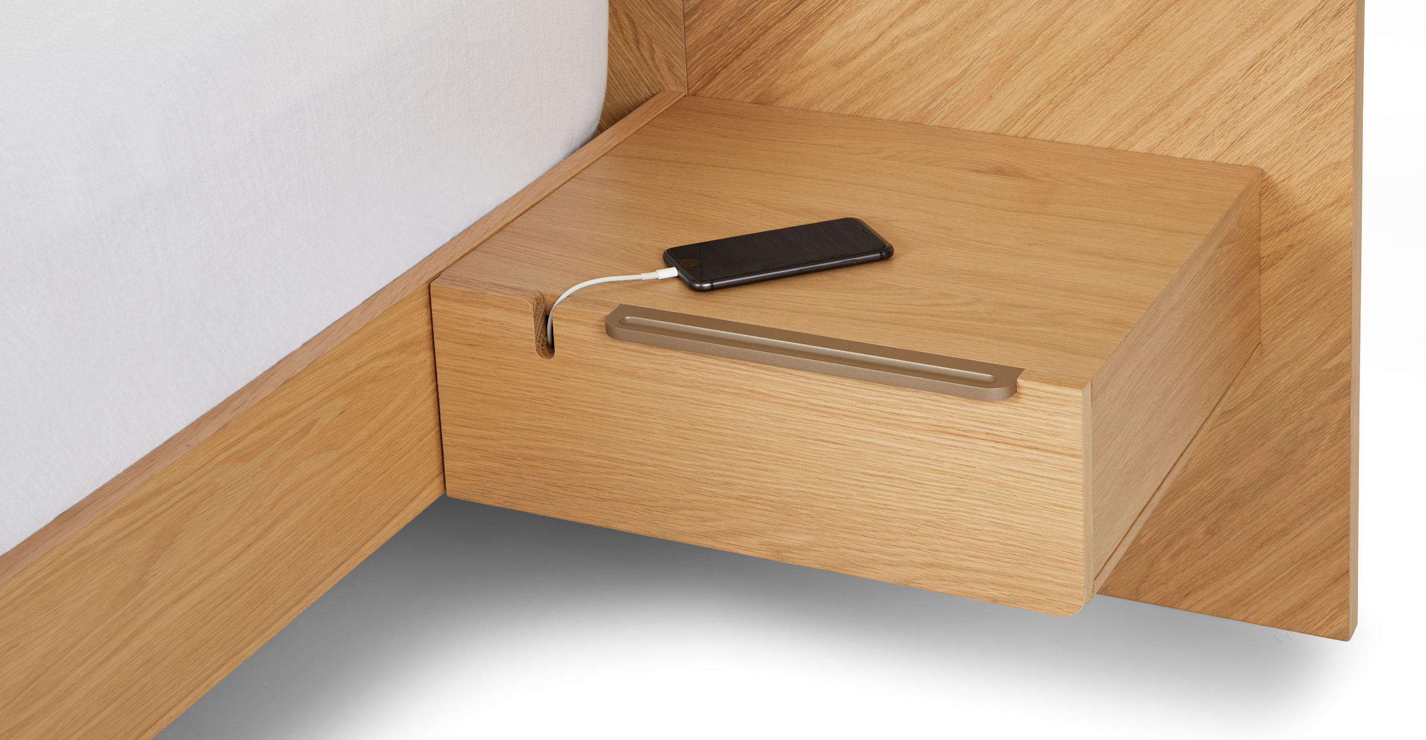 Nera Oak Queen Bed with Nightstands thumbnail 5