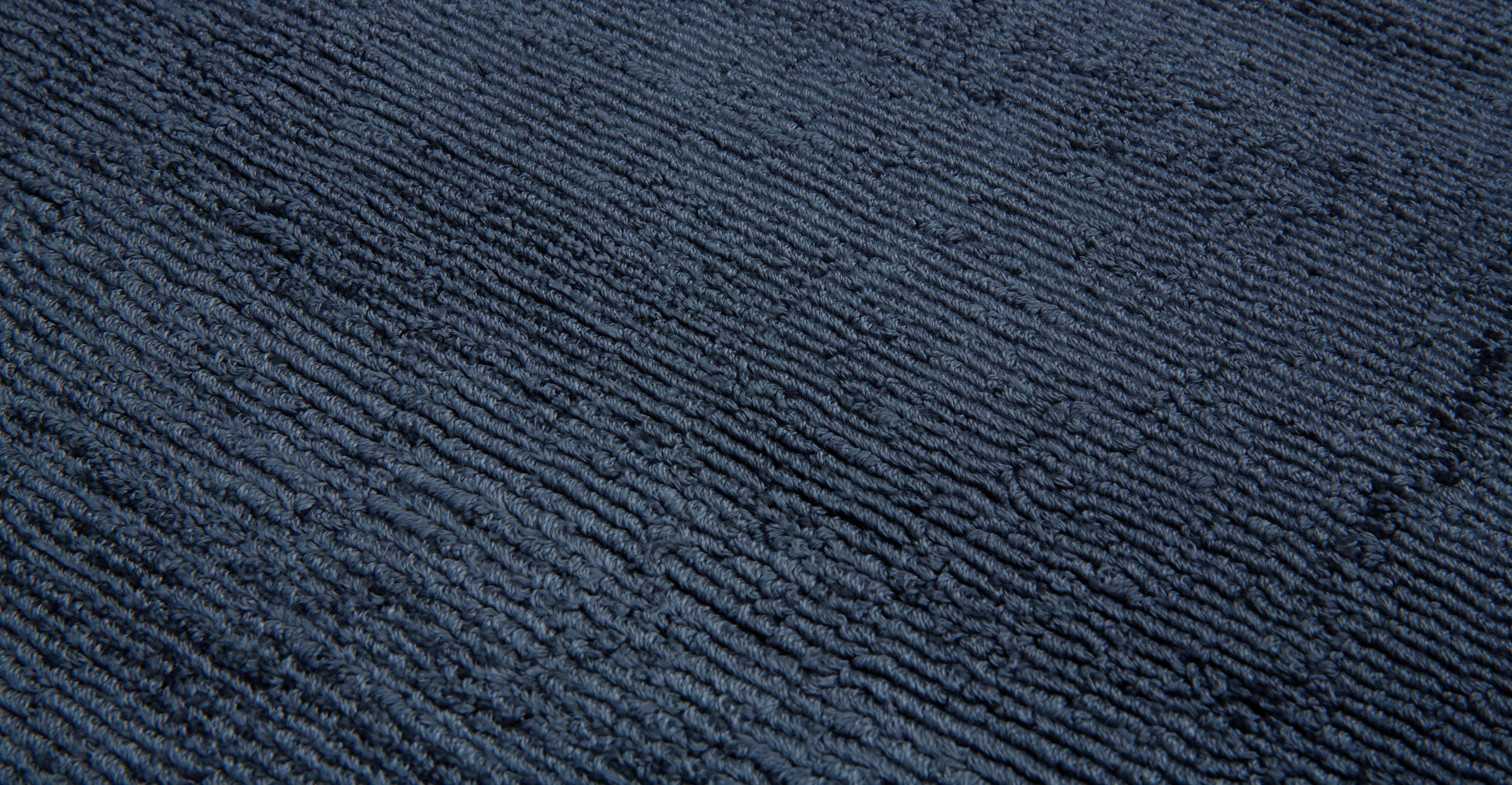 Crush Hale Navy Rug 9' thumbnail 4