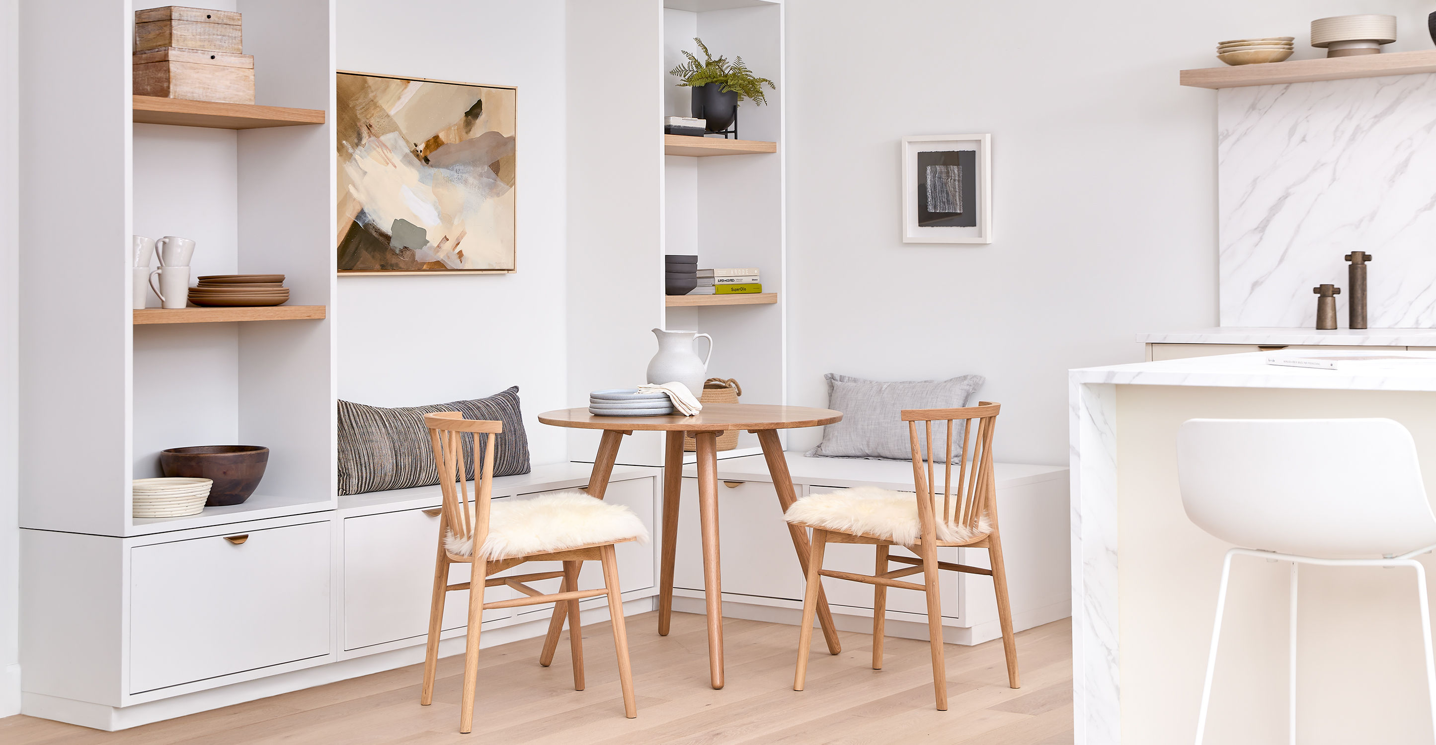 Seno Oak 36" Round Dining Table thumbnail 2