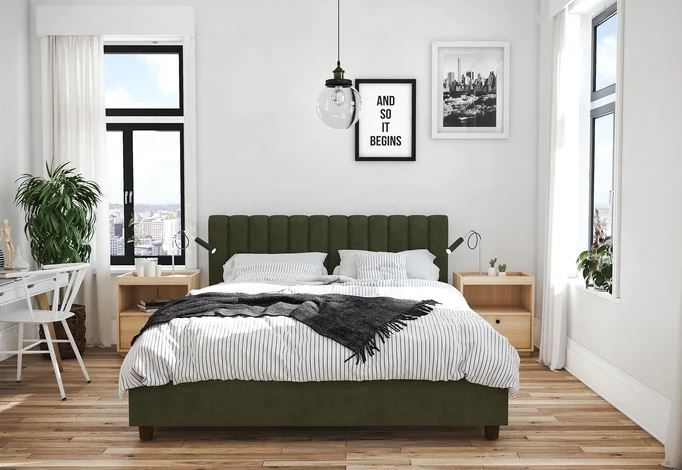 Brittany Tufted Upholstered Platform Queen Bed thumbnail 2