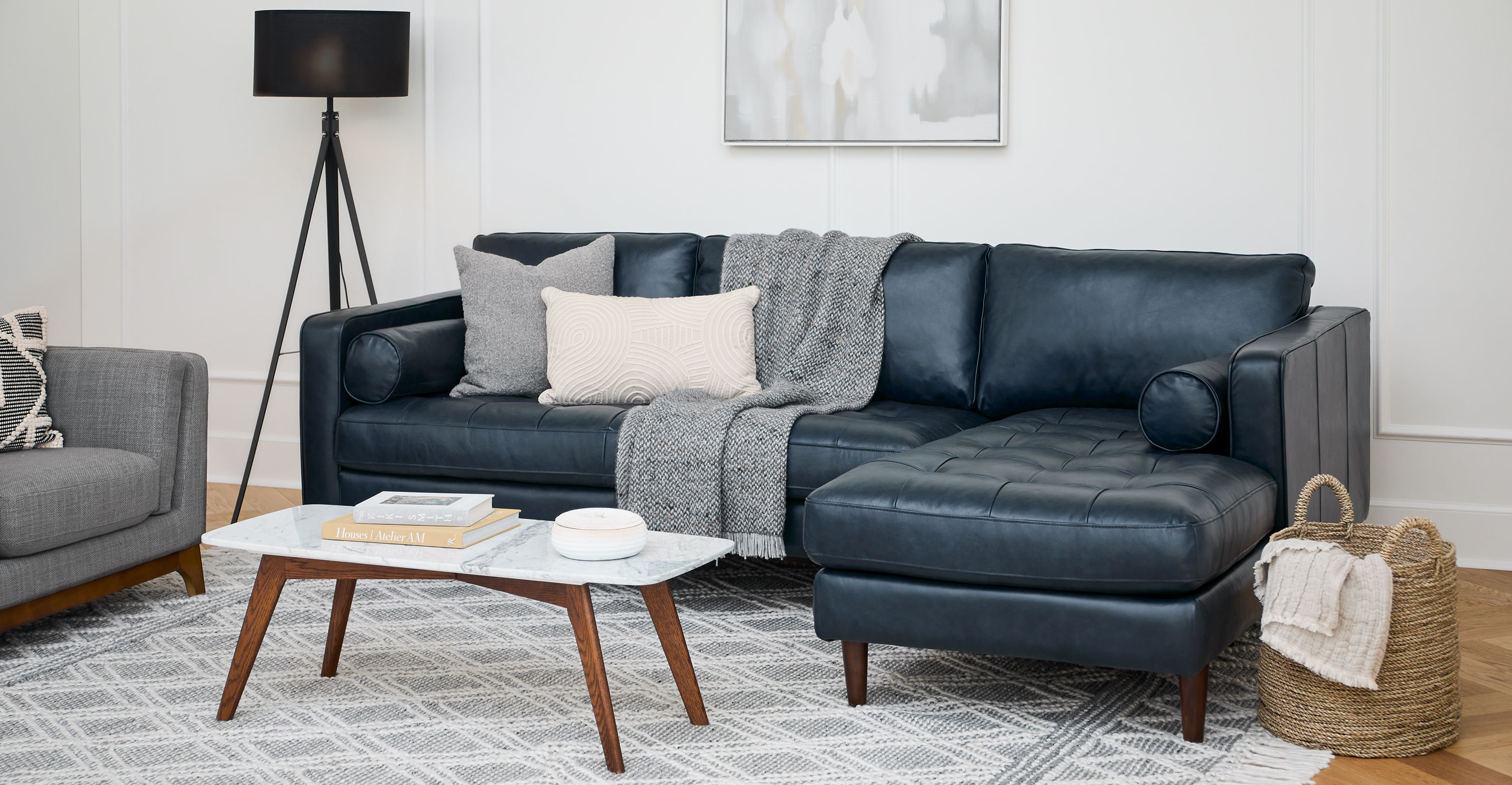 Sven Oxford Blue Right Sectional Sofa thumbnail 2