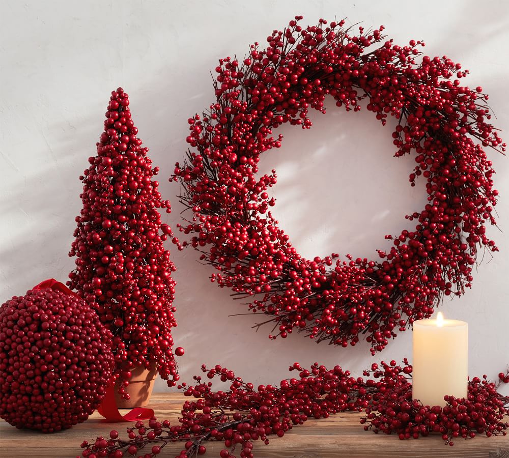 Faux Red Berry Wreath thumbnail 3