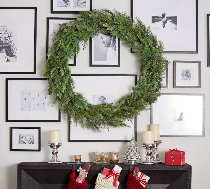 Juniper Berry Wreath thumbnail 2