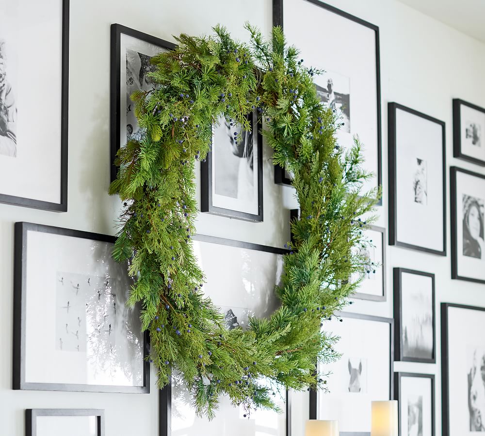 Juniper Berry Wreath thumbnail 3