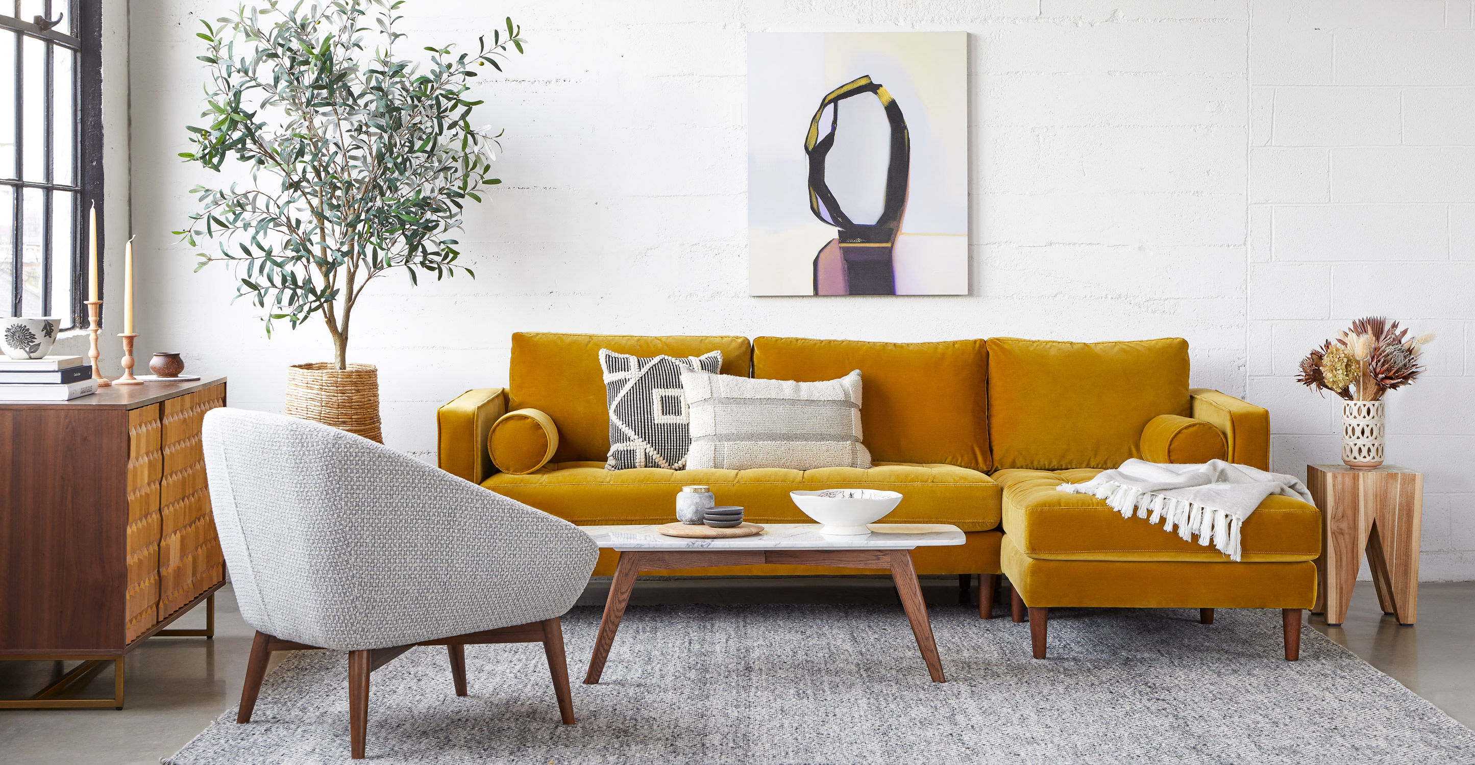 Sven Yarrow Gold Right Sectional Sofa thumbnail 2