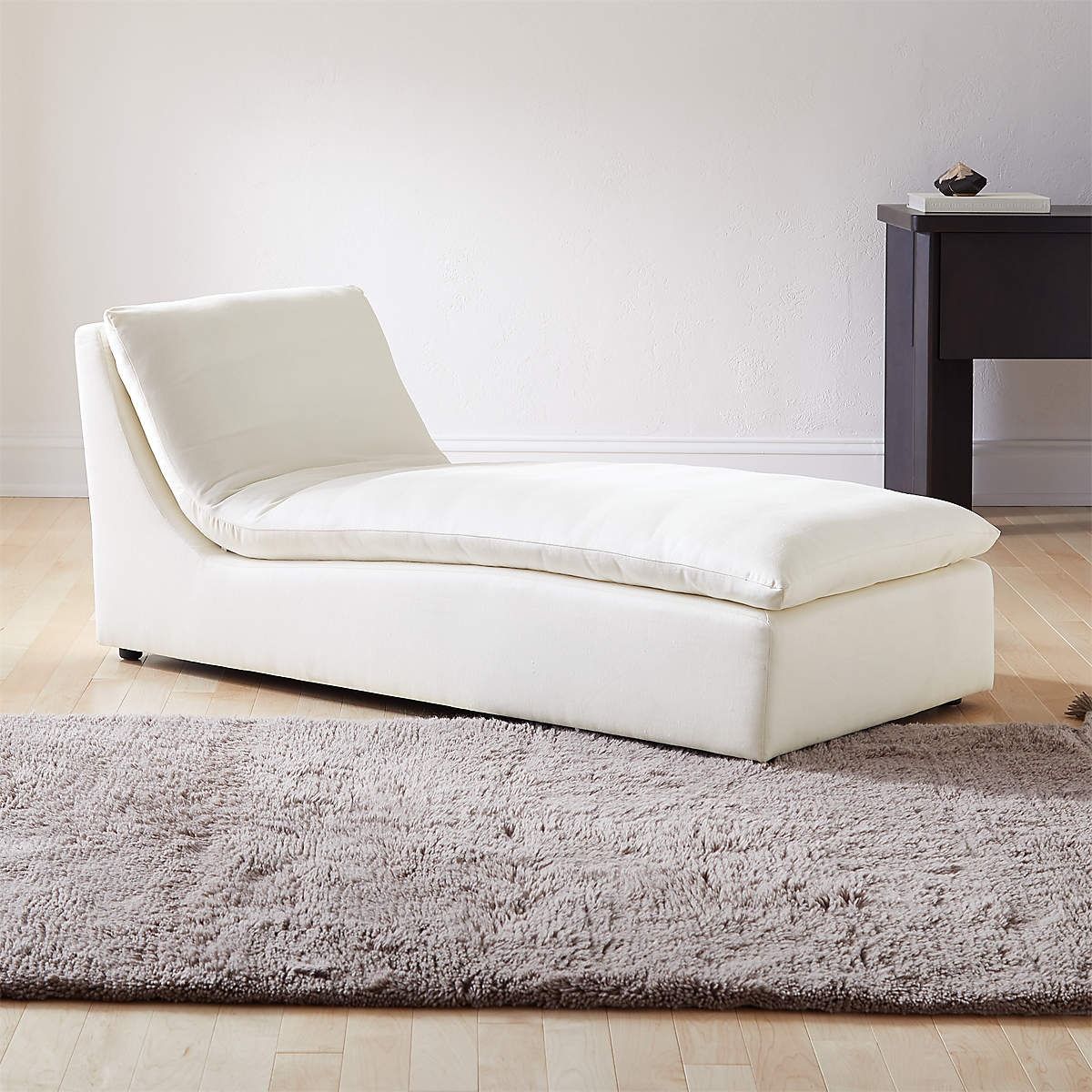 Turn Ivory Chaise Lounge thumbnail 2