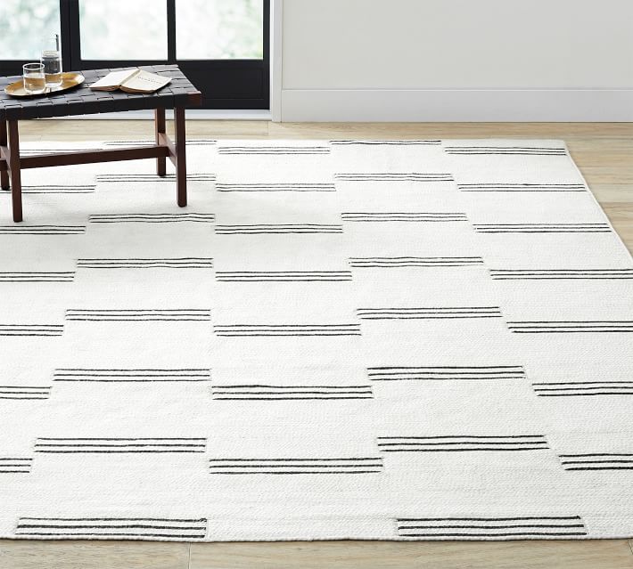 Torryn Indoor Outdoor Rug-8'x10' thumbnail 4